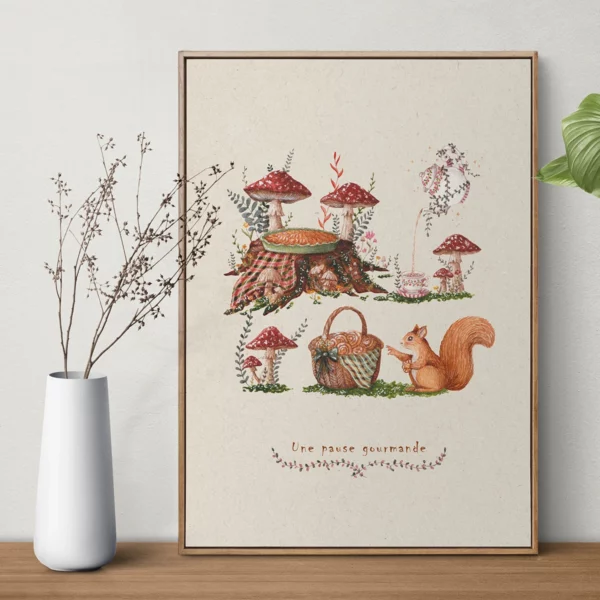 Illustration automnale avec champignons rouges, panier gourmand, tarte et écureuil dans un décor de forêt enchantée.